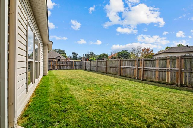 5529 Village Trace, Benton, AR 72019