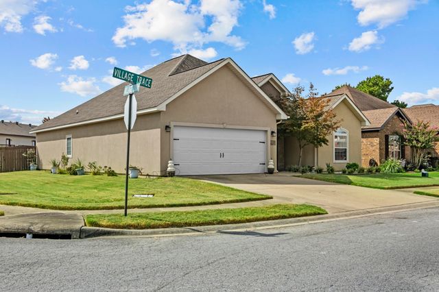 5529 Village Trace, Benton, AR 72019