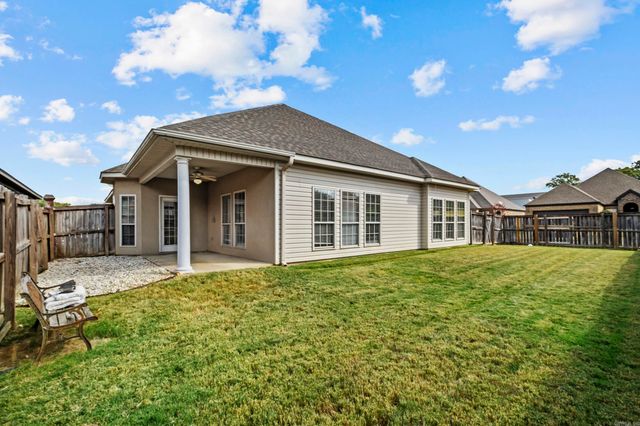 5529 Village Trace, Benton, AR 72019