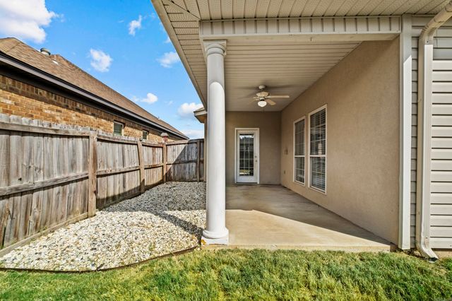 5529 Village Trace, Benton, AR 72019