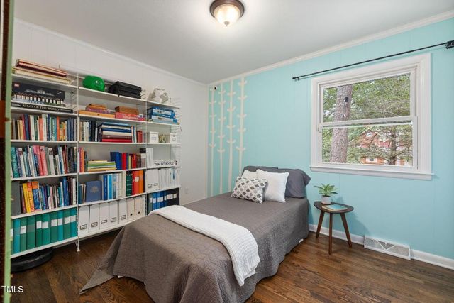 700 Tinkerbell Road, Chapel Hill, NC 27517