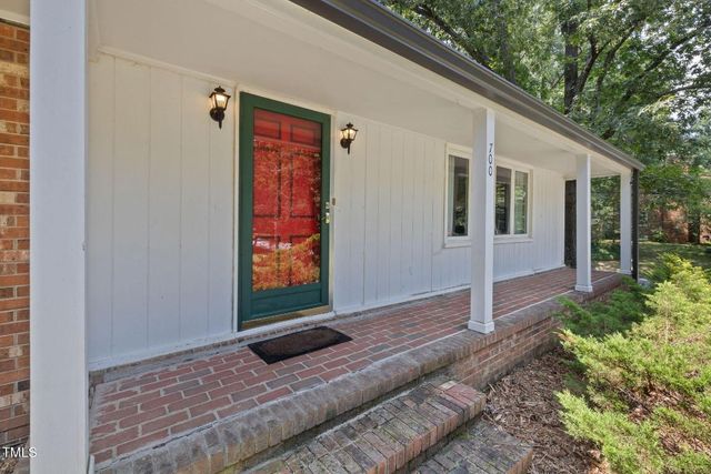 700 Tinkerbell Road, Chapel Hill, NC 27517