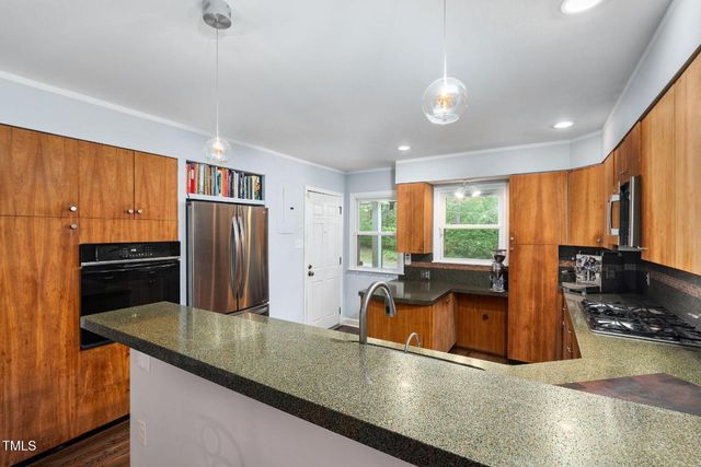 700 Tinkerbell Road, Chapel Hill, NC 27517
