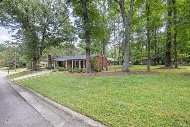 700 Tinkerbell Road, Chapel Hill, NC 27517