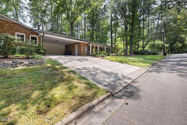 700 Tinkerbell Road, Chapel Hill, NC 27517