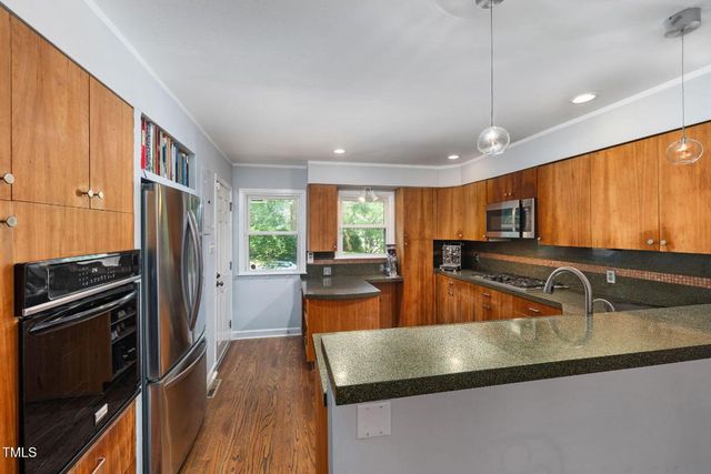 700 Tinkerbell Road, Chapel Hill, NC 27517
