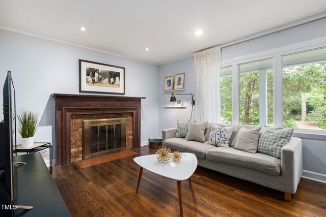 700 Tinkerbell Road, Chapel Hill, NC 27517