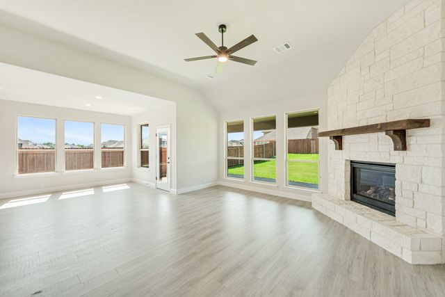 148 Rosewood Drive, Glenn Heights, TX 75154
