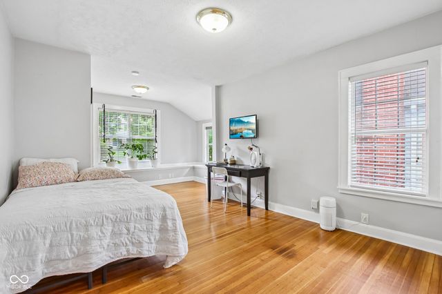 4833 Hinesley Avenue, Indianapolis, IN 46208