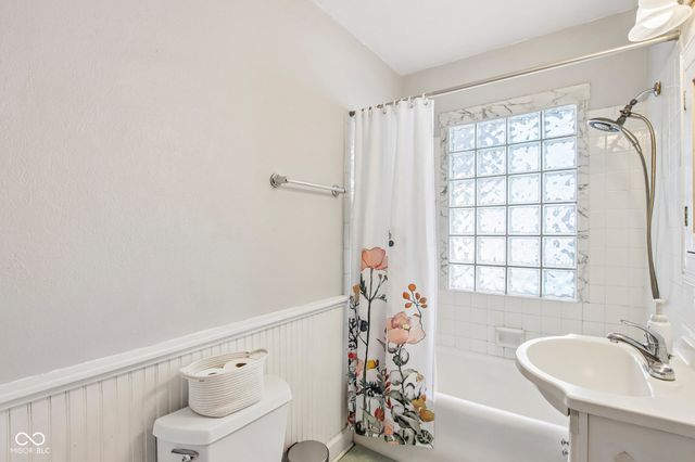 4833 Hinesley Avenue, Indianapolis, IN 46208