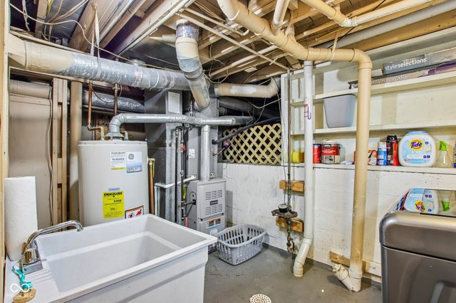 4833 Hinesley Avenue, Indianapolis, IN 46208