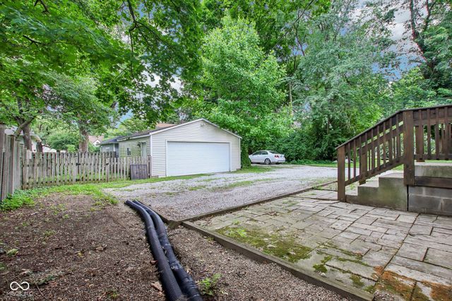 4833 Hinesley Avenue, Indianapolis, IN 46208
