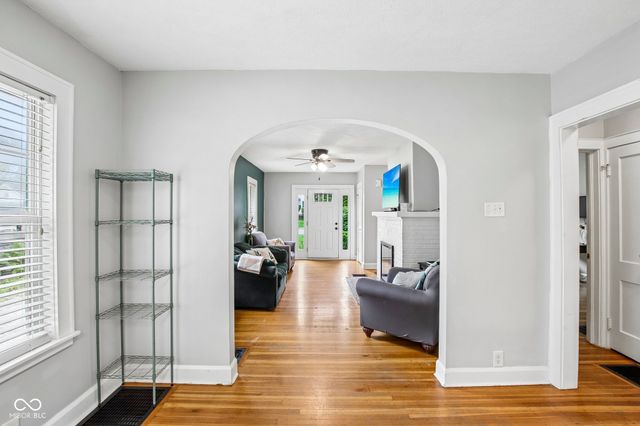 4833 Hinesley Avenue, Indianapolis, IN 46208