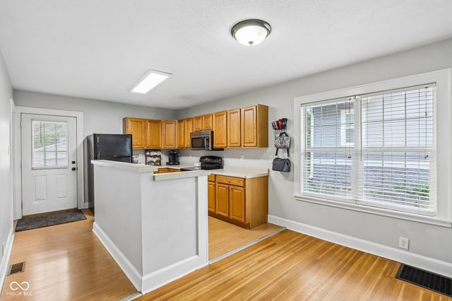 4833 Hinesley Avenue, Indianapolis, IN 46208