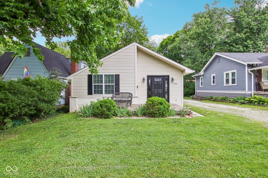 4833 Hinesley Avenue, Indianapolis, IN 46208