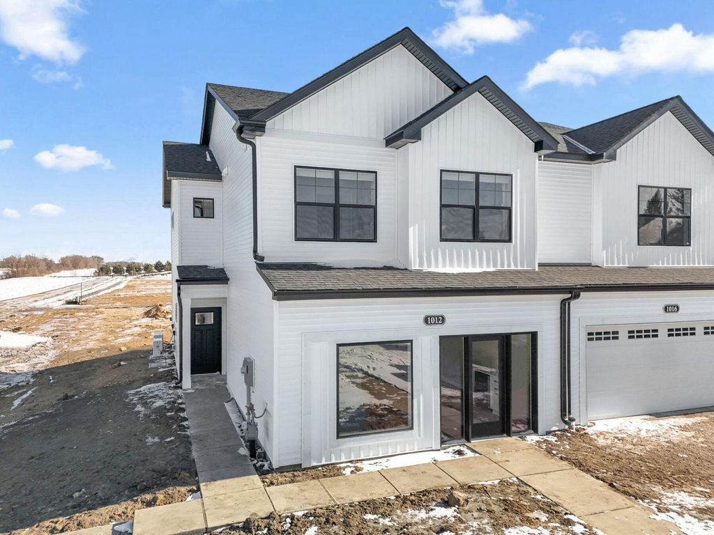 1023 130th Court E, Rosemount, MN 55068