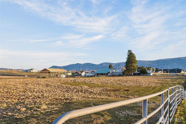 2775 4th Street SE, East Wenatchee, WA 98802