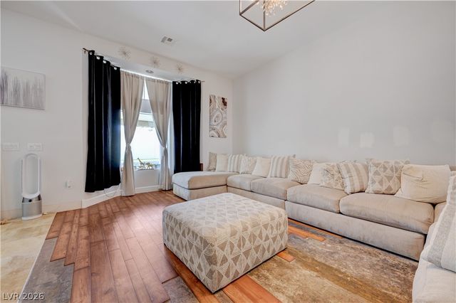 631 Robin Lane, Henderson, NV 89015