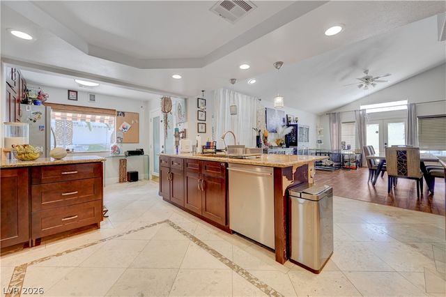 631 Robin Lane, Henderson, NV 89015