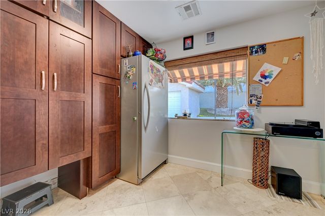 631 Robin Lane, Henderson, NV 89015