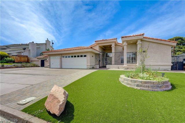 631 Robin Lane, Henderson, NV 89015