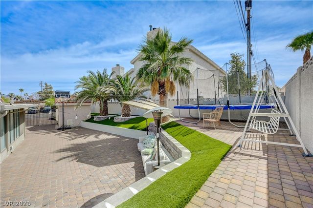 631 Robin Lane, Henderson, NV 89015