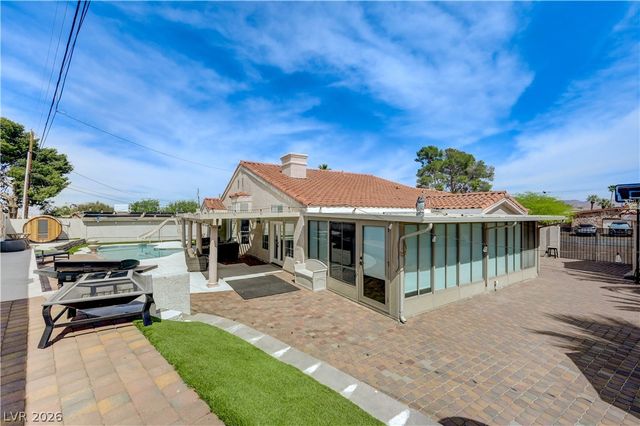 631 Robin Lane, Henderson, NV 89015