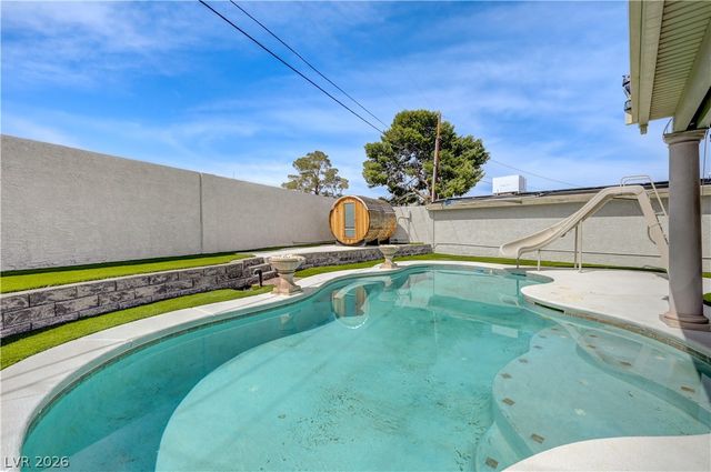 631 Robin Lane, Henderson, NV 89015