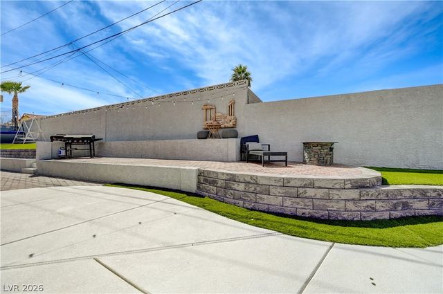 631 Robin Lane, Henderson, NV 89015