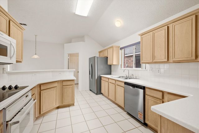 1517 Willowross Drive, Lewisville, TX 75077