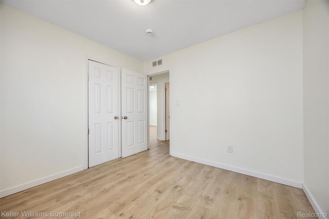 15490 Dixie, Redford Charter Township, MI 48239