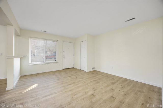 15490 Dixie, Redford Charter Township, MI 48239