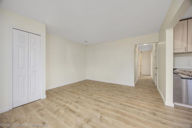 15490 Dixie, Redford Charter Township, MI 48239