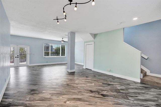 847 NW 127th Ave, Coral Springs, FL 33071