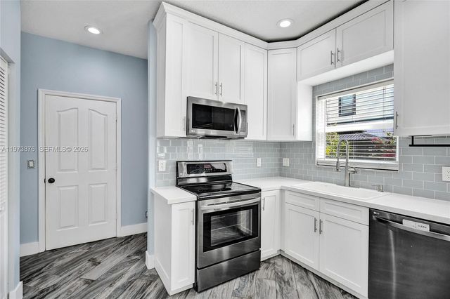 847 NW 127th Ave, Coral Springs, FL 33071