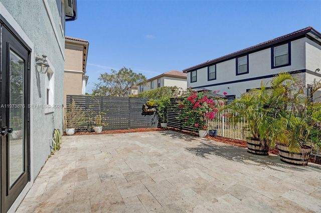 847 NW 127th Ave, Coral Springs, FL 33071