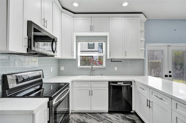 847 NW 127th Ave, Coral Springs, FL 33071