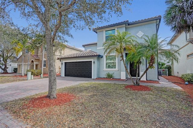 847 NW 127th Ave, Coral Springs, FL 33071