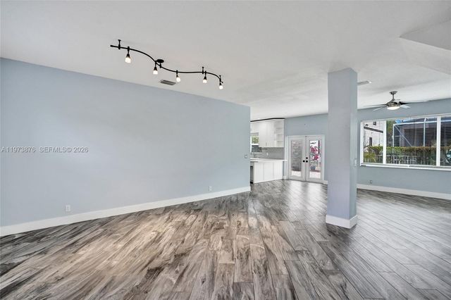 847 NW 127th Ave, Coral Springs, FL 33071