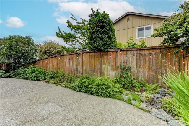 1523 151st Street SW, Lynnwood, WA 98087