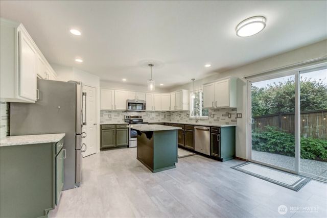 1523 151st Street SW, Lynnwood, WA 98087