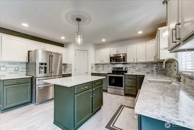 1523 151st Street SW, Lynnwood, WA 98087