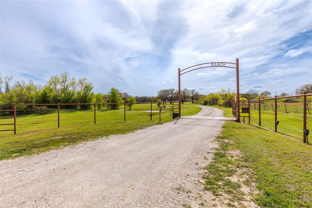 318 E Lone Star Road, Poolville, TX 76487