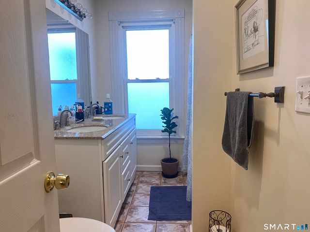 67 Mechanic Street 2, New Haven, CT 06511