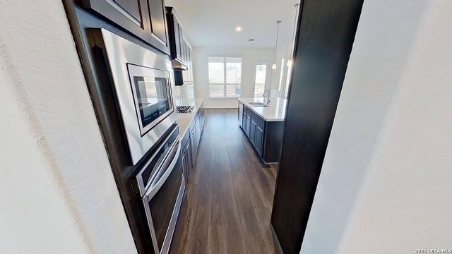 1614 Kosmas Dr, San Antonio, TX 78245