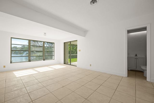 5205 NW 28th Avenue, Tamarac, FL 33309