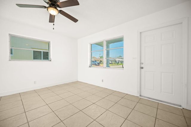 5205 NW 28th Avenue, Tamarac, FL 33309