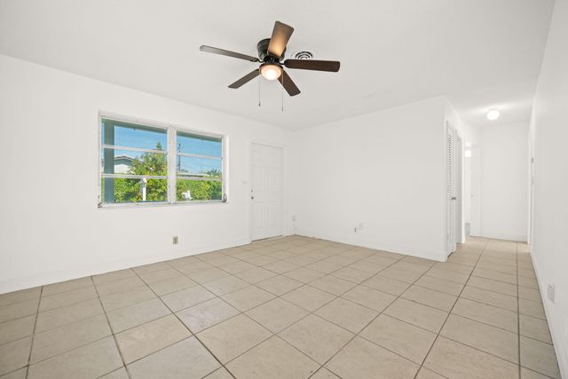 5205 NW 28th Avenue, Tamarac, FL 33309