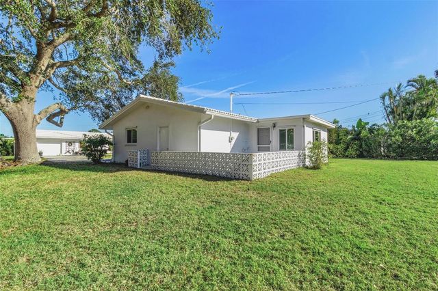 14198 89TH AVENUE, Seminole, FL 33776