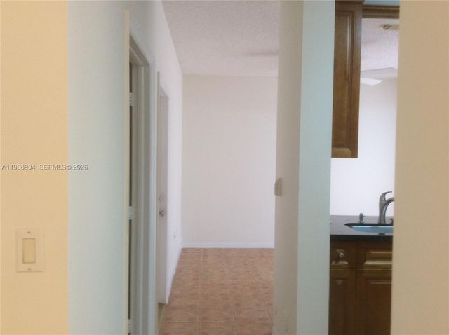 2285 NW 160th Ter 2285, Pembroke Pines, FL 33028